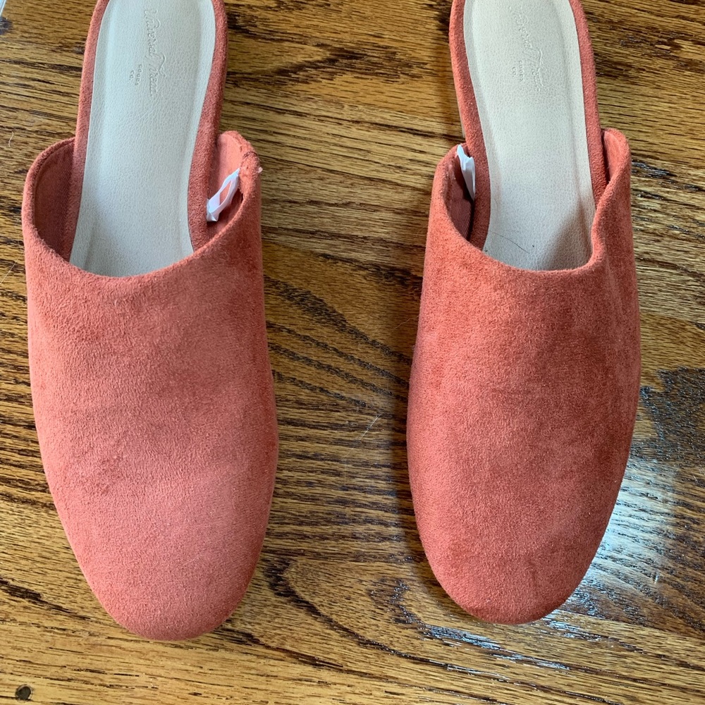 Slip ons - Picture 2 of 4